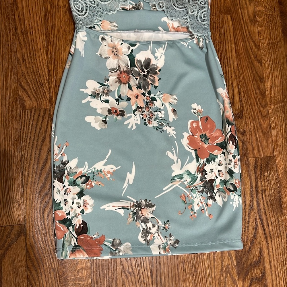 Windsor Dress - Picture 7 of 8
